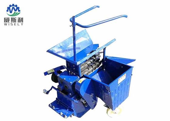 Mietitrice del piccolo mais, passeggiata dietro la macchina della mietitrice di cereale del trattore fornitore